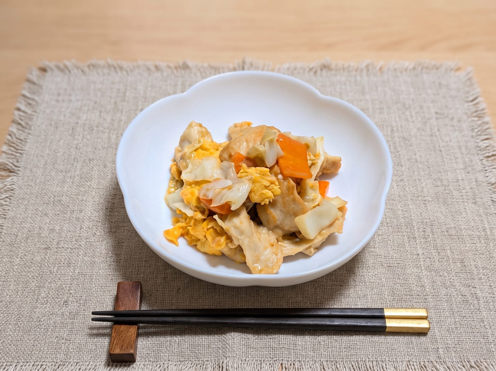 鶏むね肉とキャベツの卵炒めレシピ